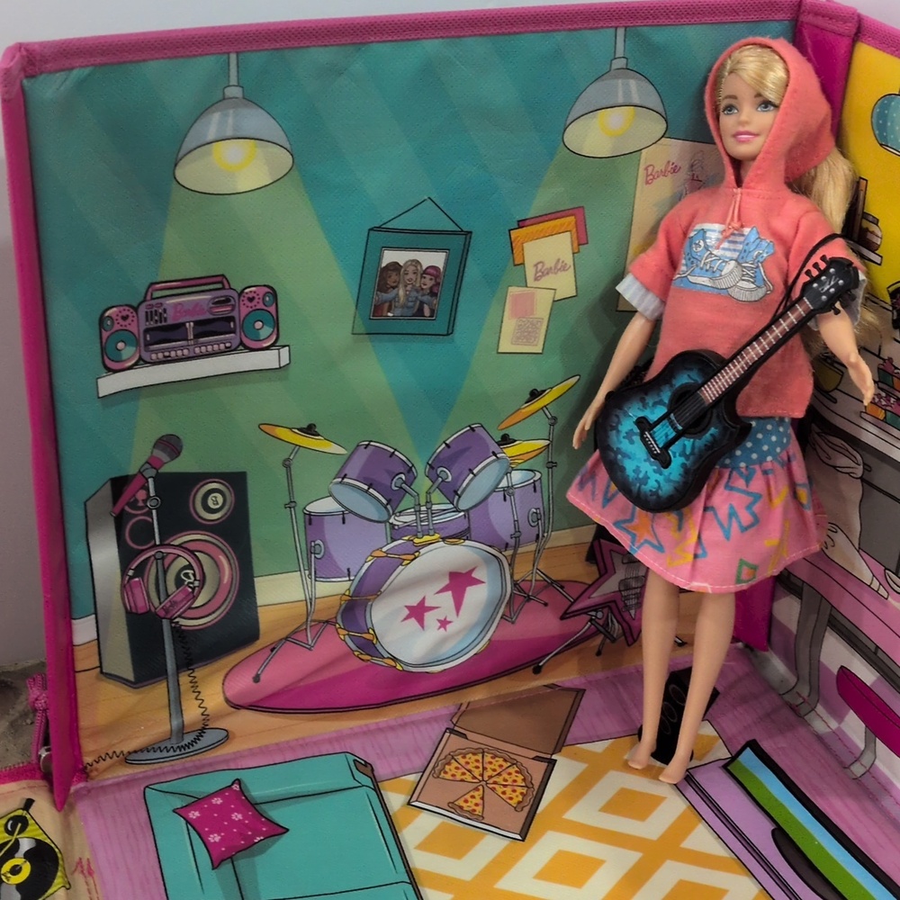 Malibu Barbie Swimming Action Doll And Barbie Organizing Cube - Picture 10 of 15